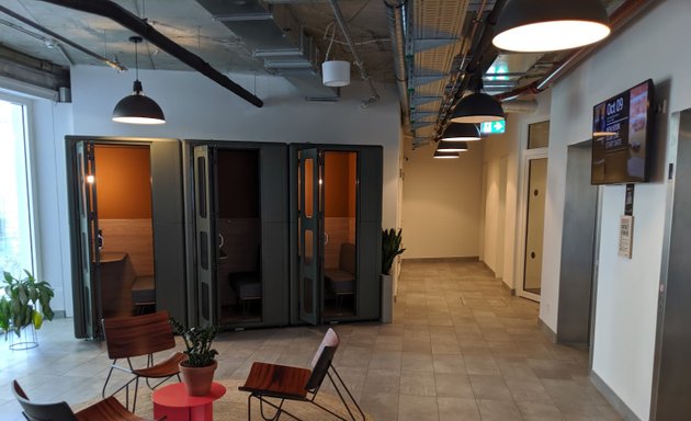 Foto von WeWork - Odeonsplatz - Private Büroflächen und Coworking