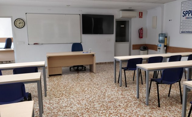 Foto de Academia Policía Local SPPLB Alicante - Oposiciones
