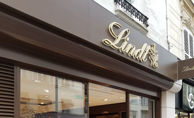 Photo de Boutique Chocolats LINDT Paris Passy