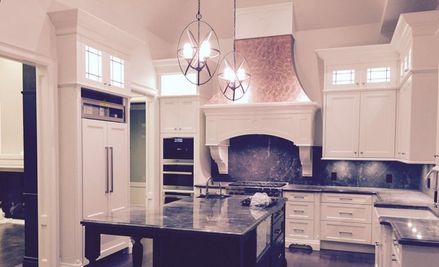 Photo of Aura Kitchens & Cabinetry Inc