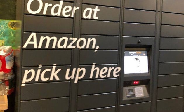 Photo of Amazon Hub Locker - Venice