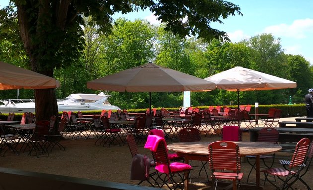 Foto von Biergarten auf der Söhnel Werft