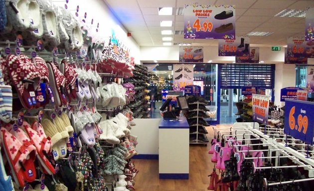 Photo of Shoe Zone