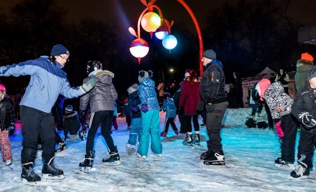 Photo of Bokeh by Takashi Iwasaki and Nadi Design (City of Winnipeg Public Art Collection)