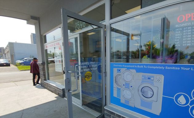 Photo of Gilder Coin Laundry