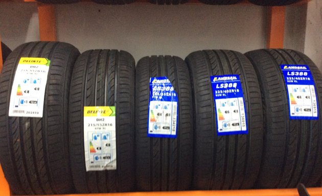 Photo of Treads part worn tyres