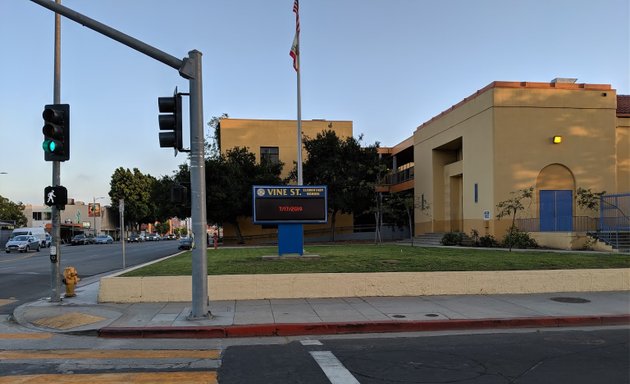 Photo of Vine Street Elementary School