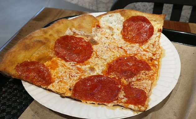 Photo of Lorenzo And Sons Pizza
