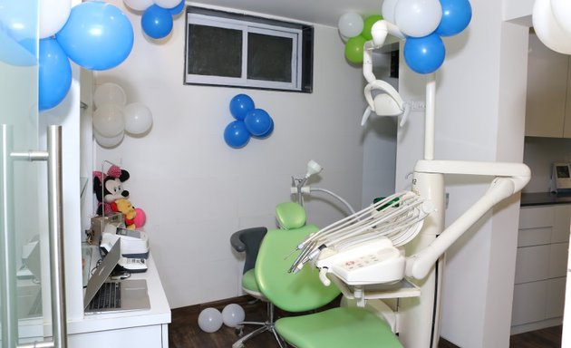 Photo of Dr. Teeth Denté Care