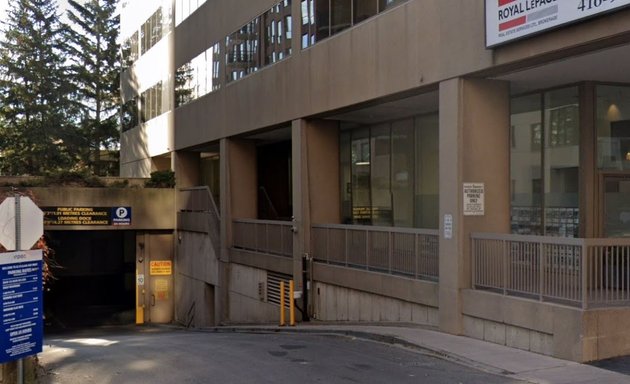 Photo of Parking Indigo Toronto - 55 St. Clair Ave W