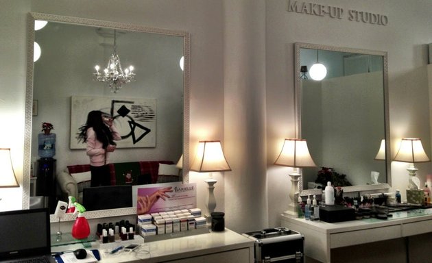 Photo of eyeLure Boutique