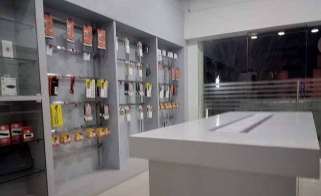 Photo of itouch store - Apple Repair Experts
