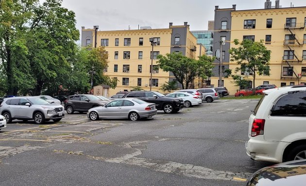 Photo of 1-99 Academy Pl Parking