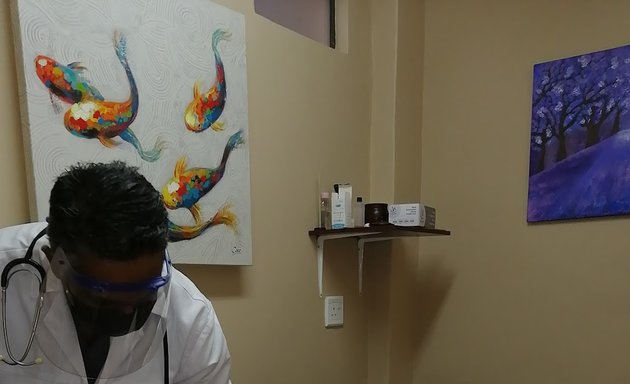 Photo of Dr. Vilash Boodhoo - Chiropractor