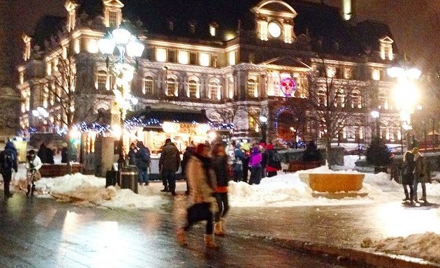 Photo of Montreal City Hall