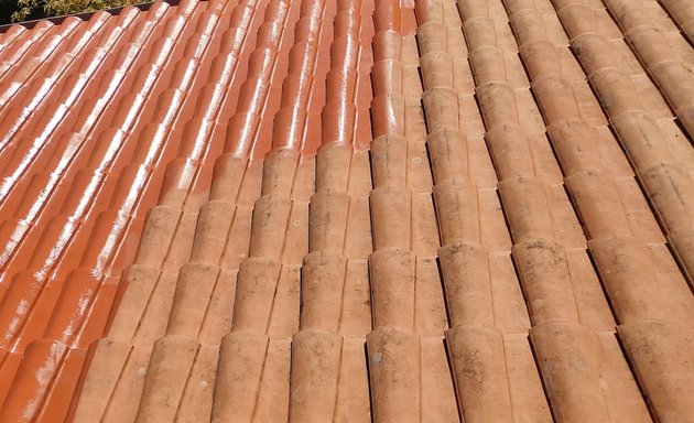 Photo de Peintre rénovation de toiture Aix en Provence