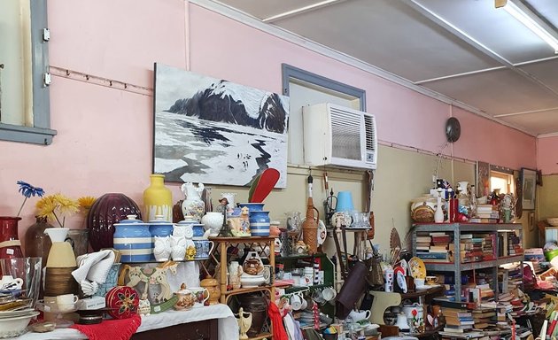 Photo of Anne's Secondhand Shop
