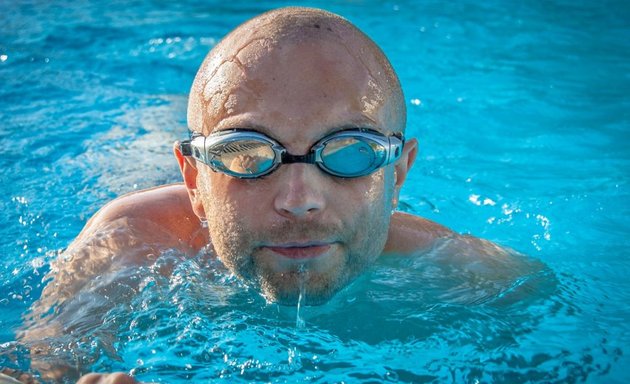 Photo de Apprendre à nager 33 - Cours de natation - Professeur MNS indépendant - Réservations en ligne