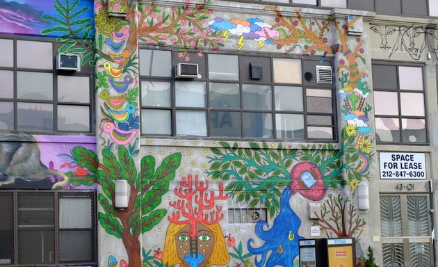 Photo of Arts Org Top to Bottom Mural Project