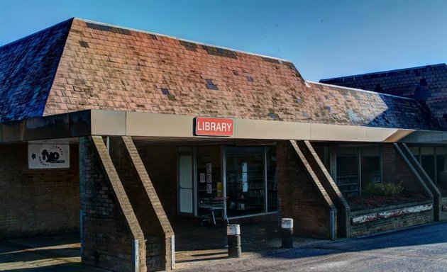 Photo of Moor Allerton Library