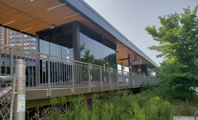 Photo of Bloor GO Station Passenger Pickup Loop