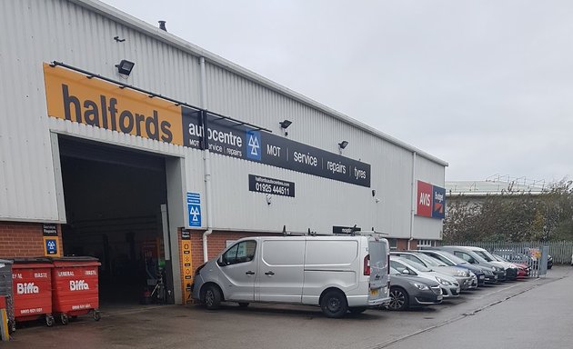 Photo of Halfords Autocentre Warrington (Hawleys Trade Pk)