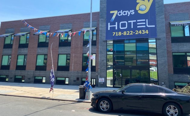 Photo of 7 Days Hotel