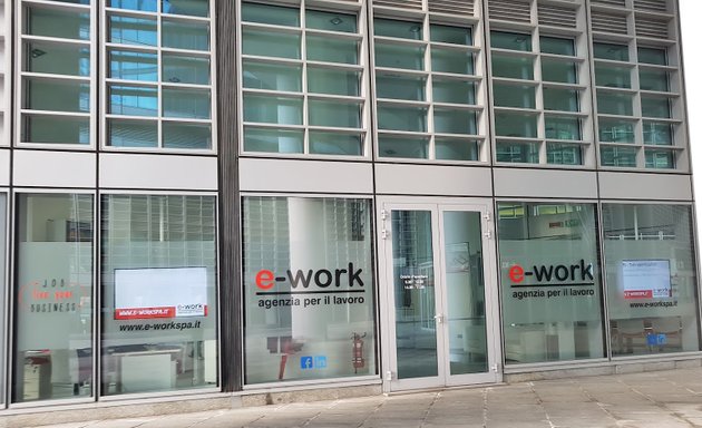 foto e-work Milano Job Center