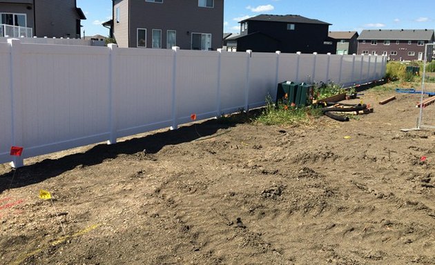 Photo of Metro Decks to Fence