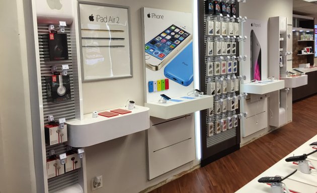 Photo of NYCOM, Verizon Wireless Authorized Retailer