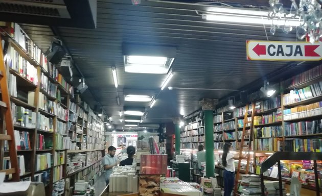 Foto de Libros Del Paso - Librería y papelería