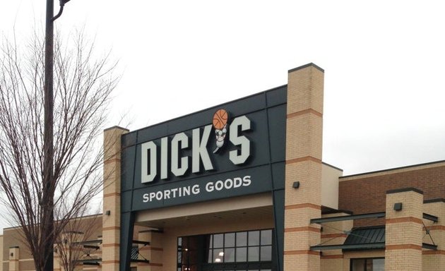 Photo of DICK'S Sporting Goods