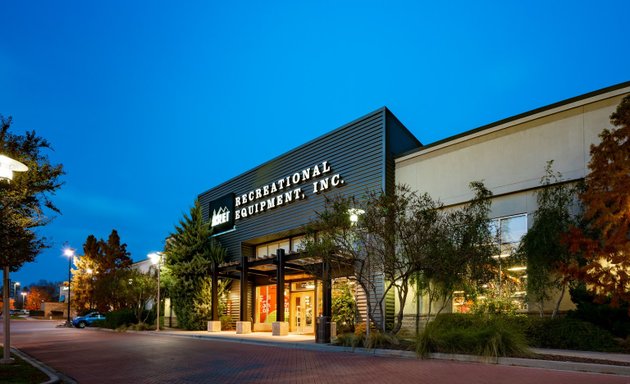 Photo of Northcrest Shopping Center