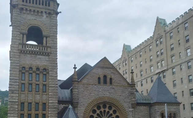 Photo of Salle Bourgie - Entrée des artistes