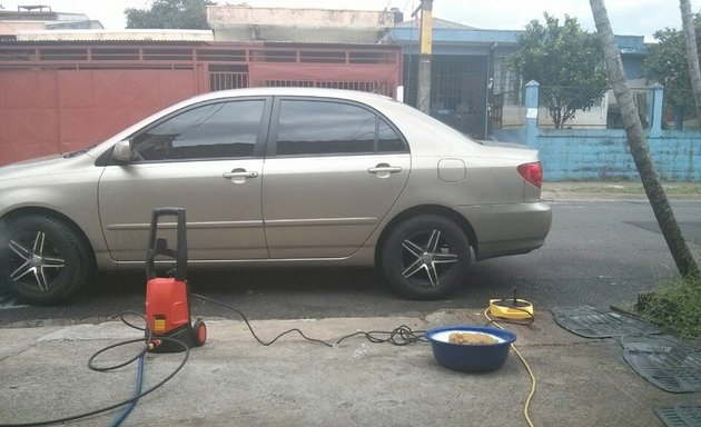 Foto de Mandarina Car Wash