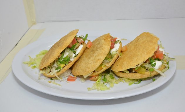 Photo of Tacos Los Tigres del Bronx