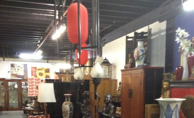 Photo of Newfarm Antique Centre