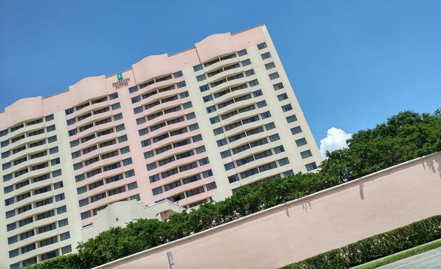 Photo of Embassy Suites by Hilton Tampa Airport Westshore