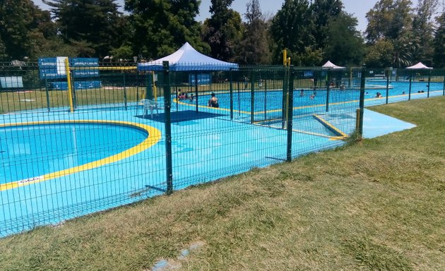 Foto de Piscina Municipal de Santiago