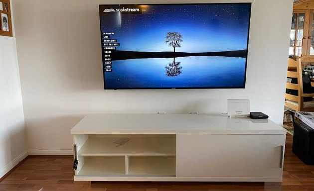 Photo of LeonExpress Furniture Assembly and TV wall mount installation