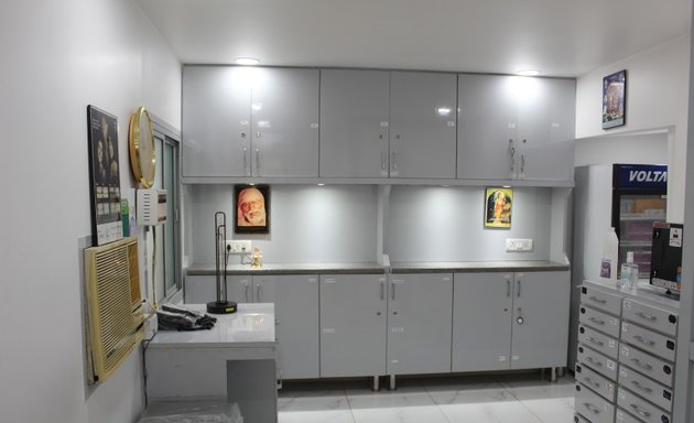 Photo of Dr. Ravindra Ratolikar's Manik Dental Clinic Hyd