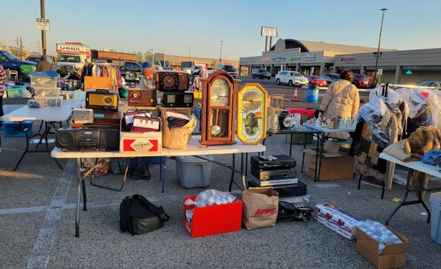 Photo of Roosevelt Mall Flea Market