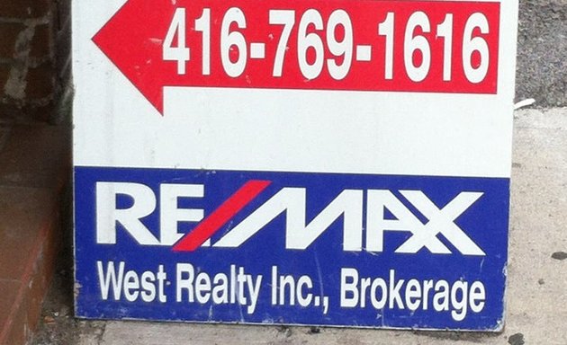 Photo of RE/MAX West Realty: MARTIN STOTHARD