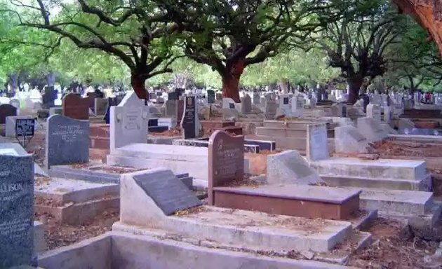 Photo of Tafo Asieyɛ (Tafo Cemetery)