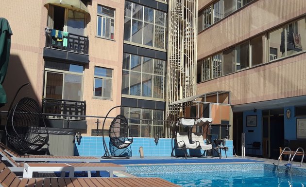 Photo of Emmad Hotel Apartment