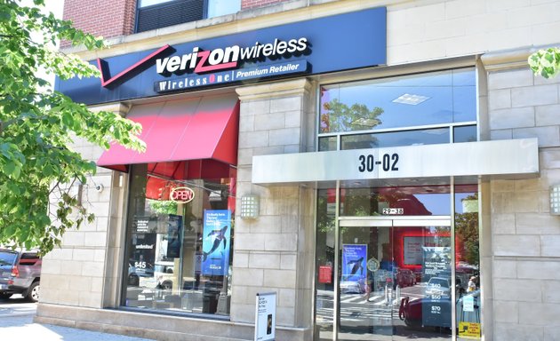 Photo of Wireless One NY, Verizon Wireless Authorized Retailer