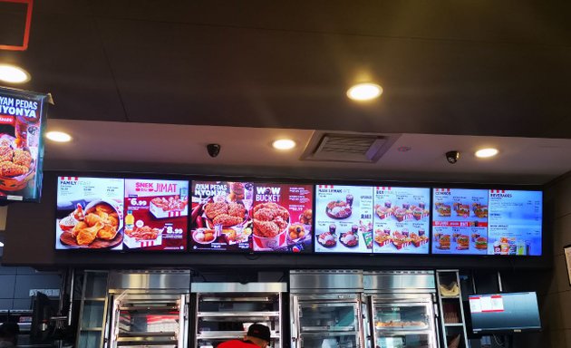 Photo of KFC Petronas BESRAYA Drive Thru