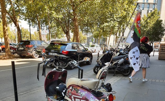 Photo de Motos espace-scooters