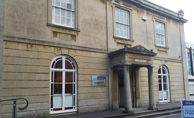 Photo of Swindon Museum & Art Gallery