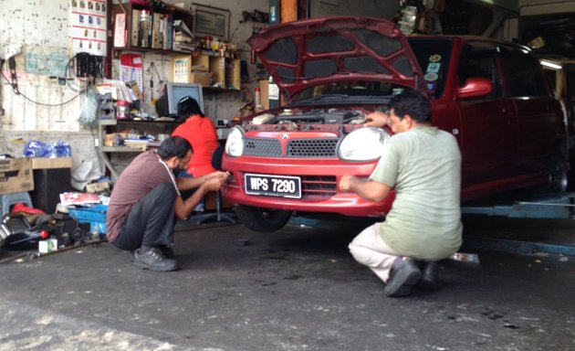 Photo of Shuang Long Auto Service